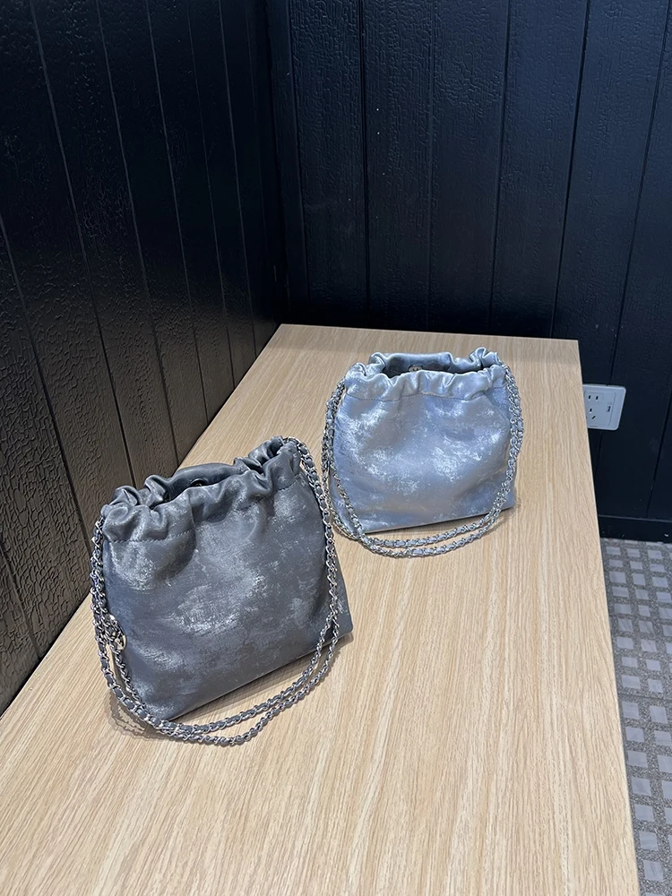

New Chinese Sle Silk Leather Chain Bag Tote Bag Wandering Bag Garbage Bag Single oulder Slant Cross Genuine Leather Women...