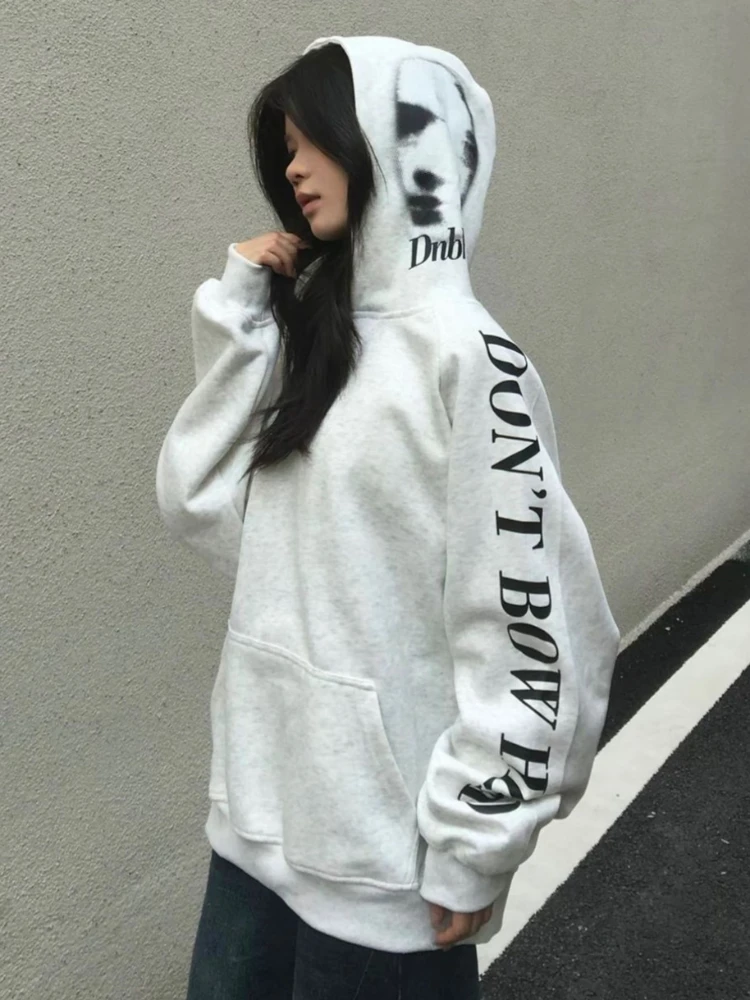 ملابس الشارع الأمريكية الرجعية هوديي القمم المرأة إلكتروني تصميم فضفاض عصري ملابس خارجية معاطف Harajuku موضة طباعة بلوزات غير رسمية