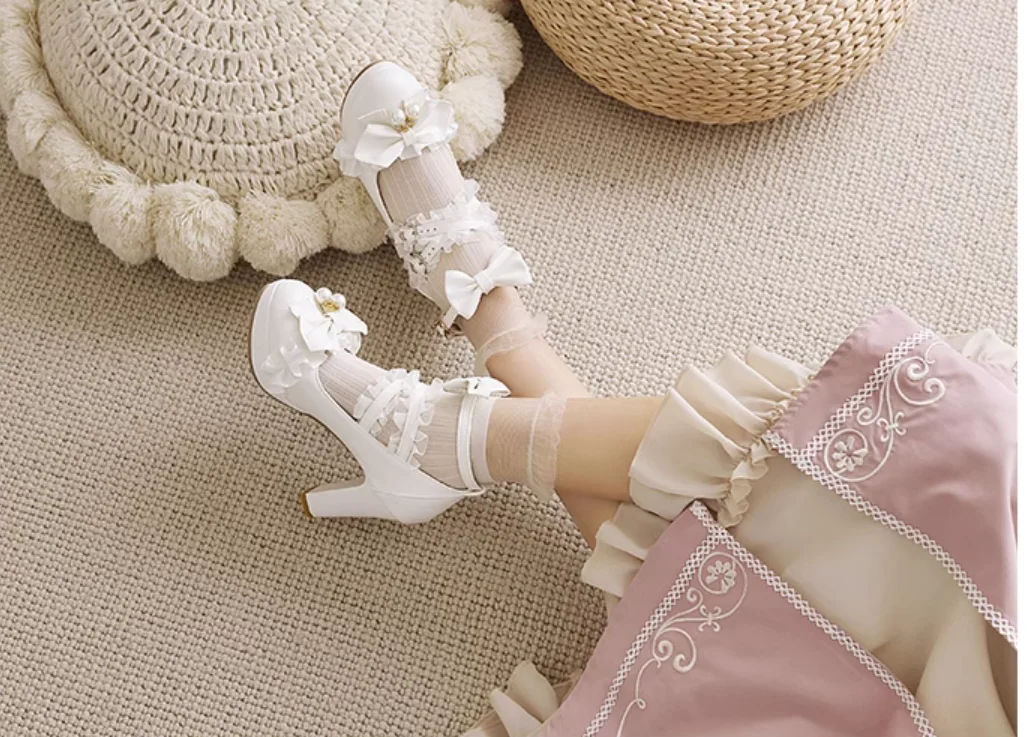 لوليتا طالب الفتاة أحذية ماري جين فراشة نعل سميك ارتفاع ارتفاع زيادة الخشب الحبوب الكعوب حذاء بكعب سميك مضخات