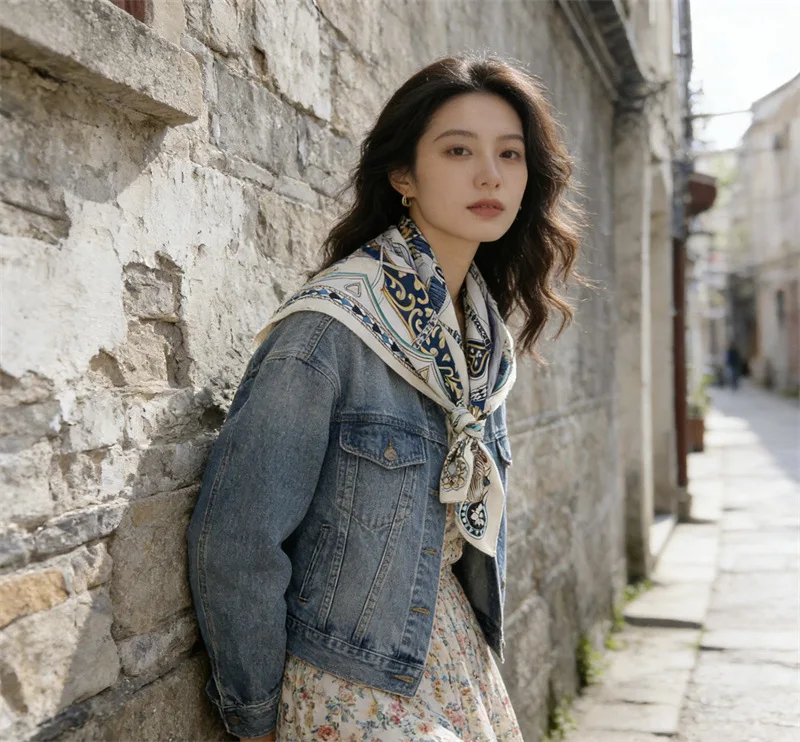 

18mm 90 Silk Scarf Double Faced Rolled Edges Scarves Luxury Designer Foulards Femme Head Neck Bag Bandanas Women Accessories