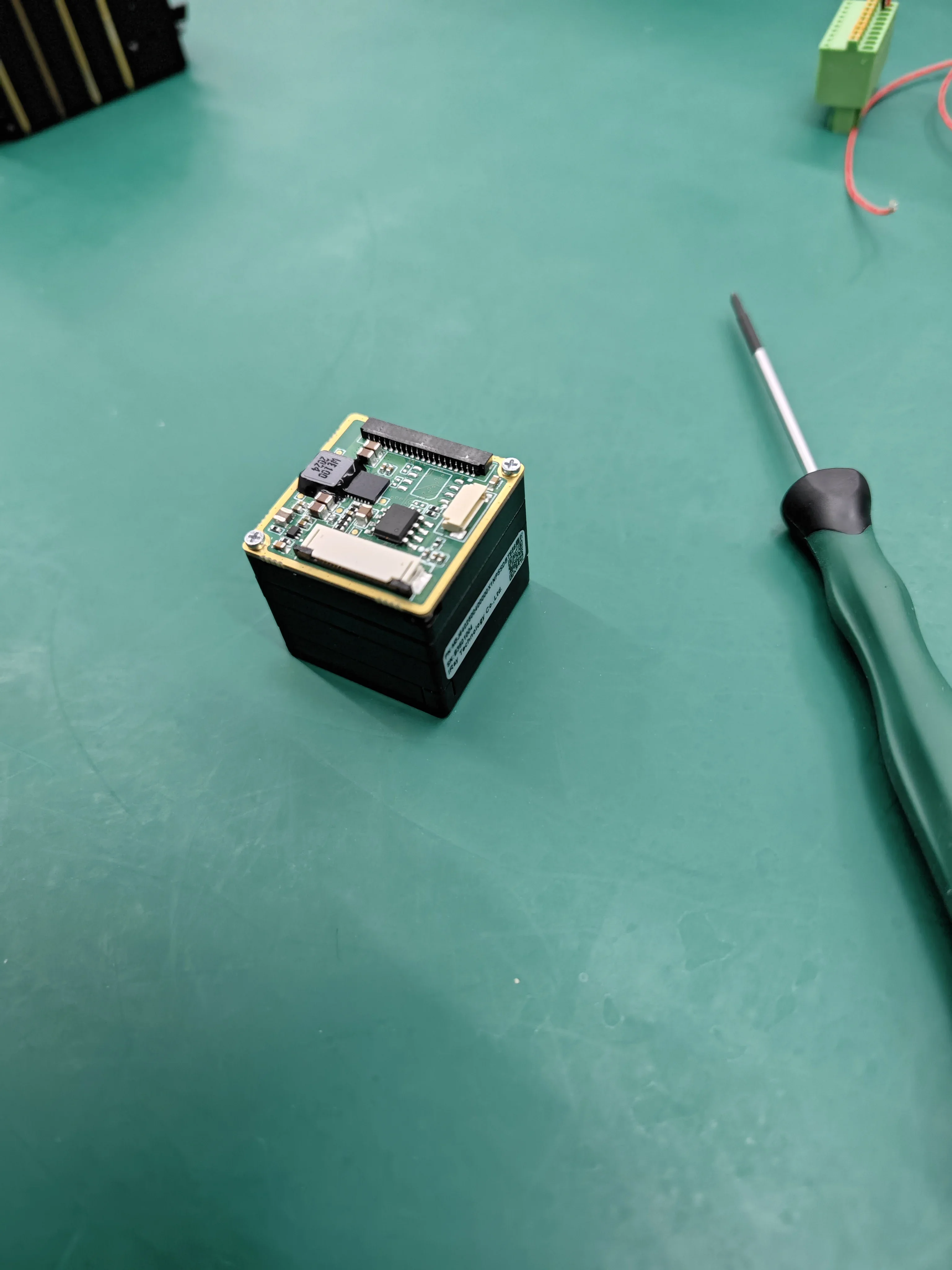 1280x1024/640x512 Uncooled VOx Infrared Thermal Module 12μm 50Hz Low Power SDI RS422 LWIR Thermal Camera Core