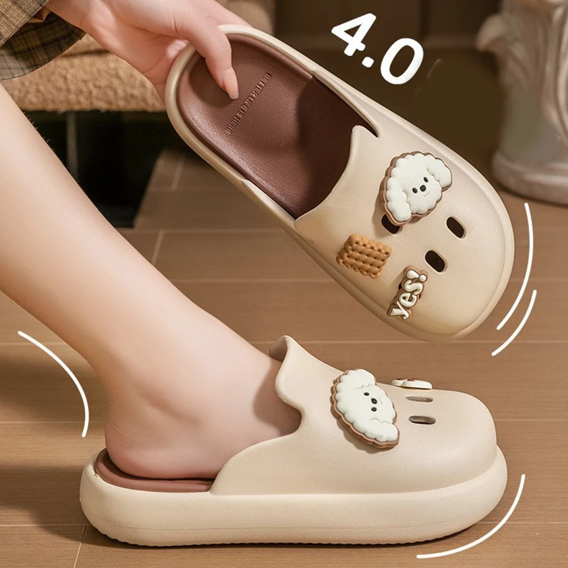 crocs for Women\'s Summer Outwear 2024 New Cute Puppy Step on Shit Thick Bottom Baotou Beach Anti slip Slippers