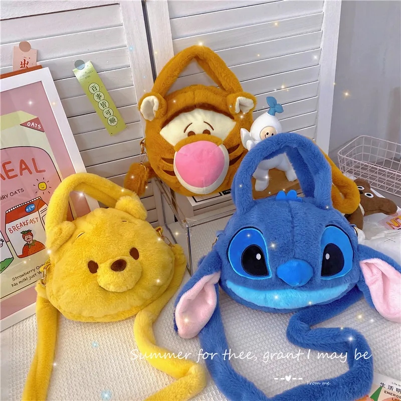 MINISO Disney New Cartoon peluche Stitch Bag Versatile Casual Strawberry Bear Handbag Winnie The Pooh zaino Messenger Bag