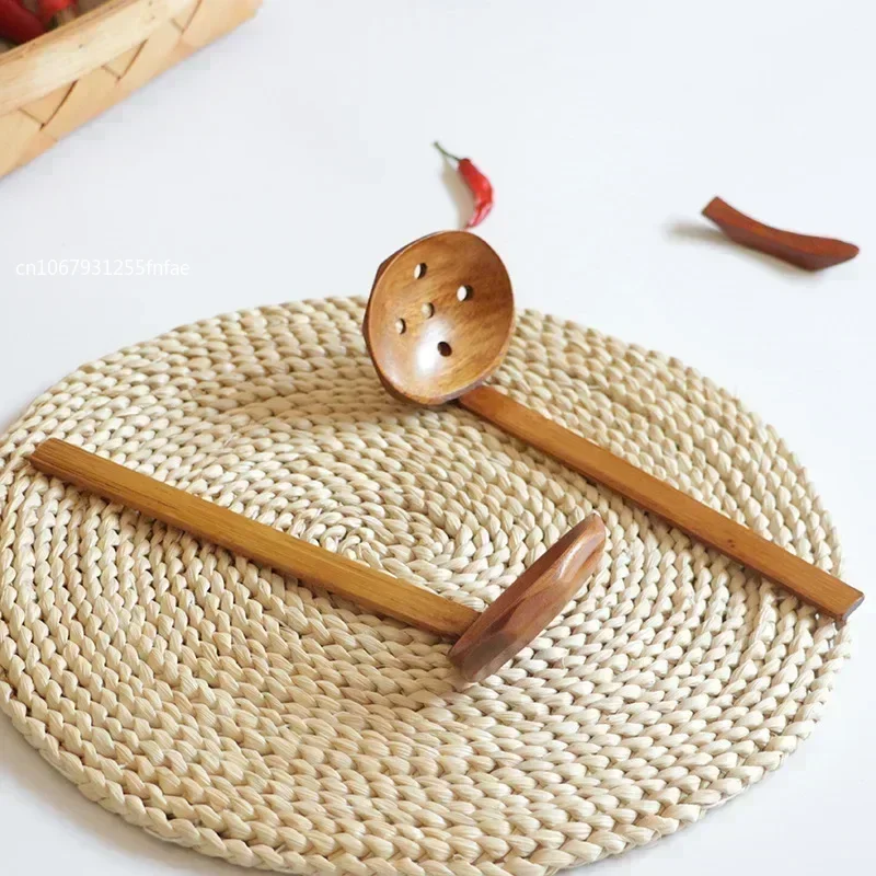 Cuchara de madera para sopa de Ramen, utensilios de cocina japoneses con agujeros, 1 piezas