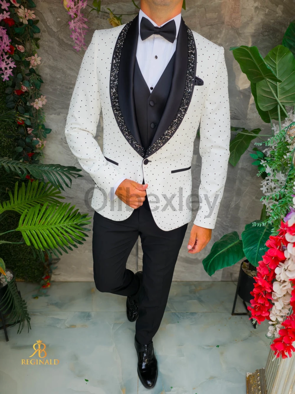 Olibexley Luxury White Mens Suits Shiny Rhinestone Lapel Groom Wedding Tuxedos 3 PCS Sets Male Prom Blazers Customized S458