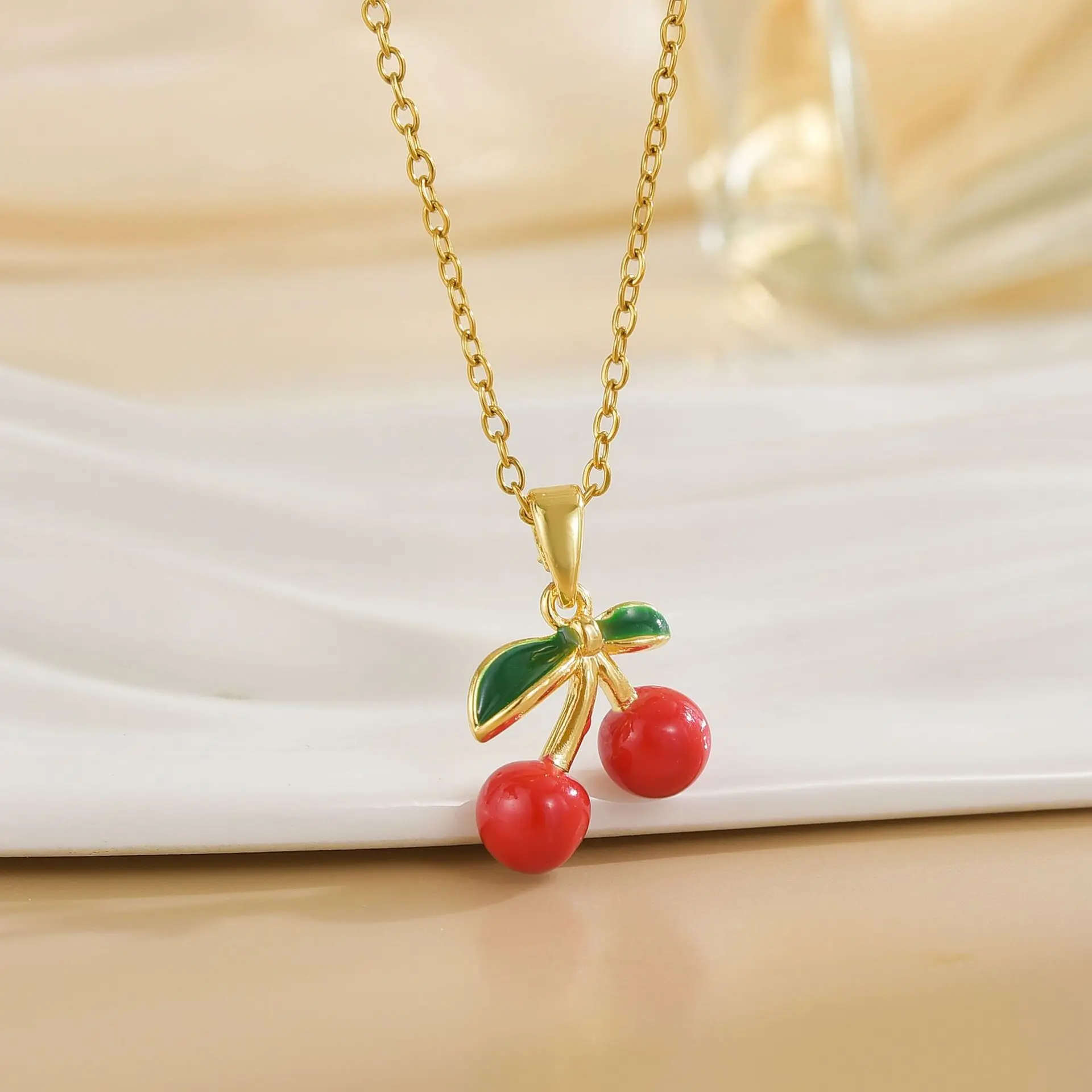 European and American New Style Pearl Cherry Pendant Necklac