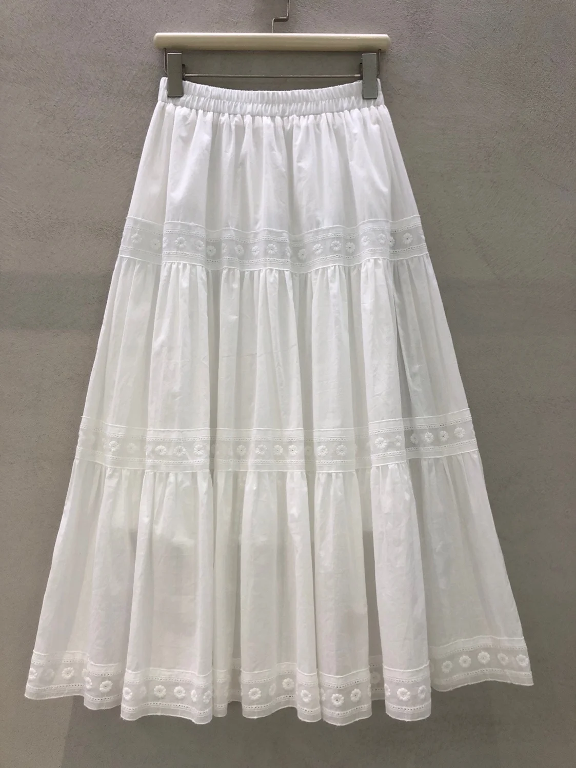 

Белая кружевная юбка-миди с вышивкой Ele, женская, А-силуэт, стройнящая, драпированная, летняя, модная, с высокой талией, из полиэфирного волокна