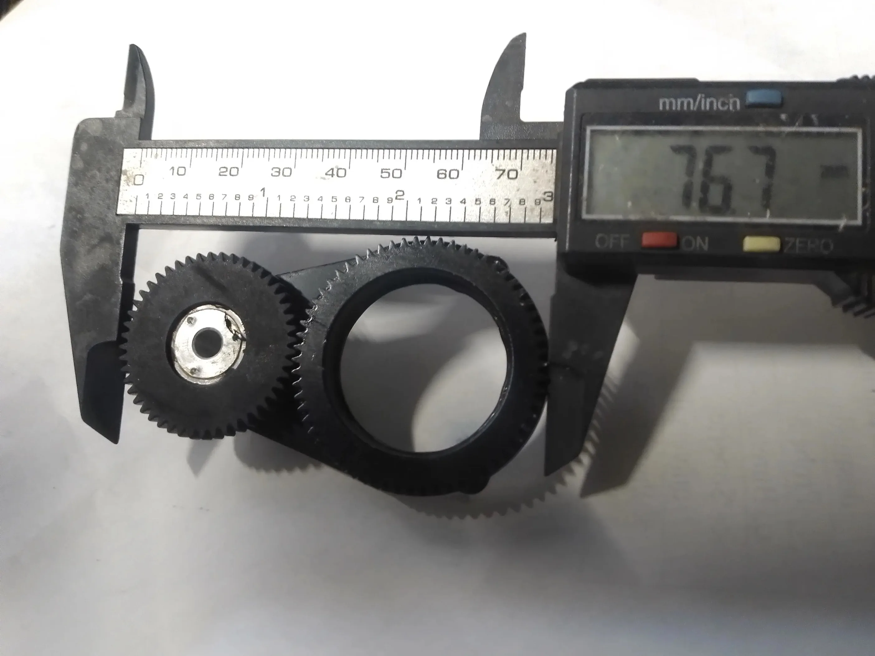 Stage Beam Light Internal Parts 32mm Prism Len Hold Bracket with 16 Prism