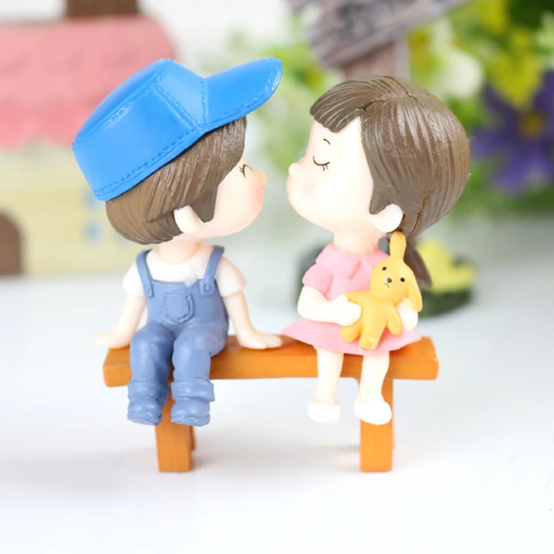 2pcs Valentine's Day Gift Cartoon Cute Couple Doll DIY Landscape Decoration Accessories PVC Cake Small Decoration