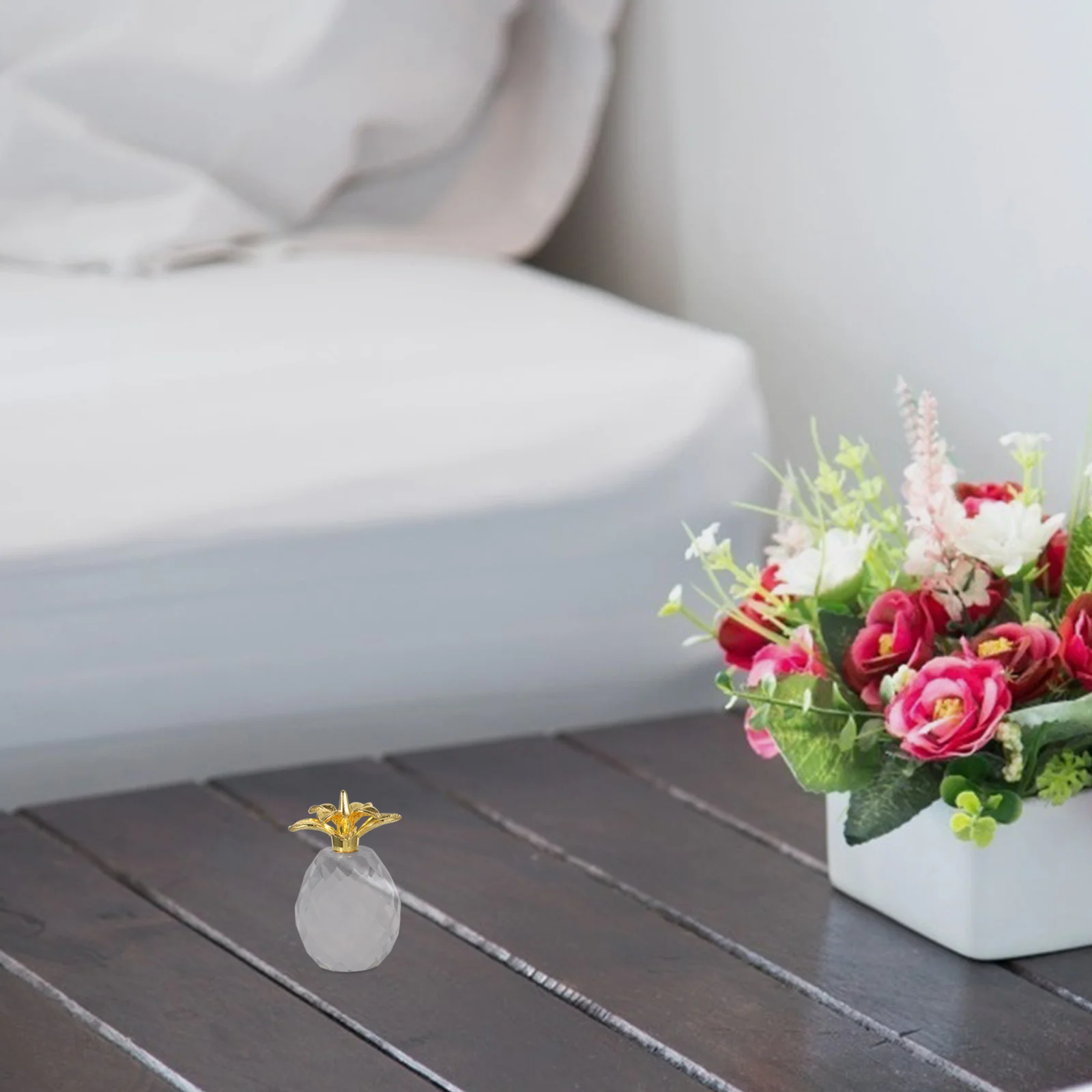 

Decorations Artificial Nordic Pineapple Crystal Decorative Sculpture Desktop Flowing Ornament