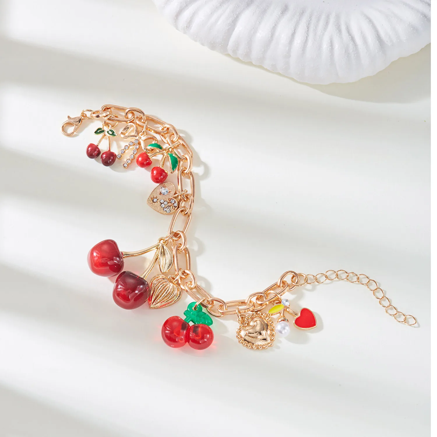 Sweet Cute Red Strawberry Cherry Bracelet for Women Handmade Imitation Pearl Heart Pendant Bracelet Friendship Jewelry Gift