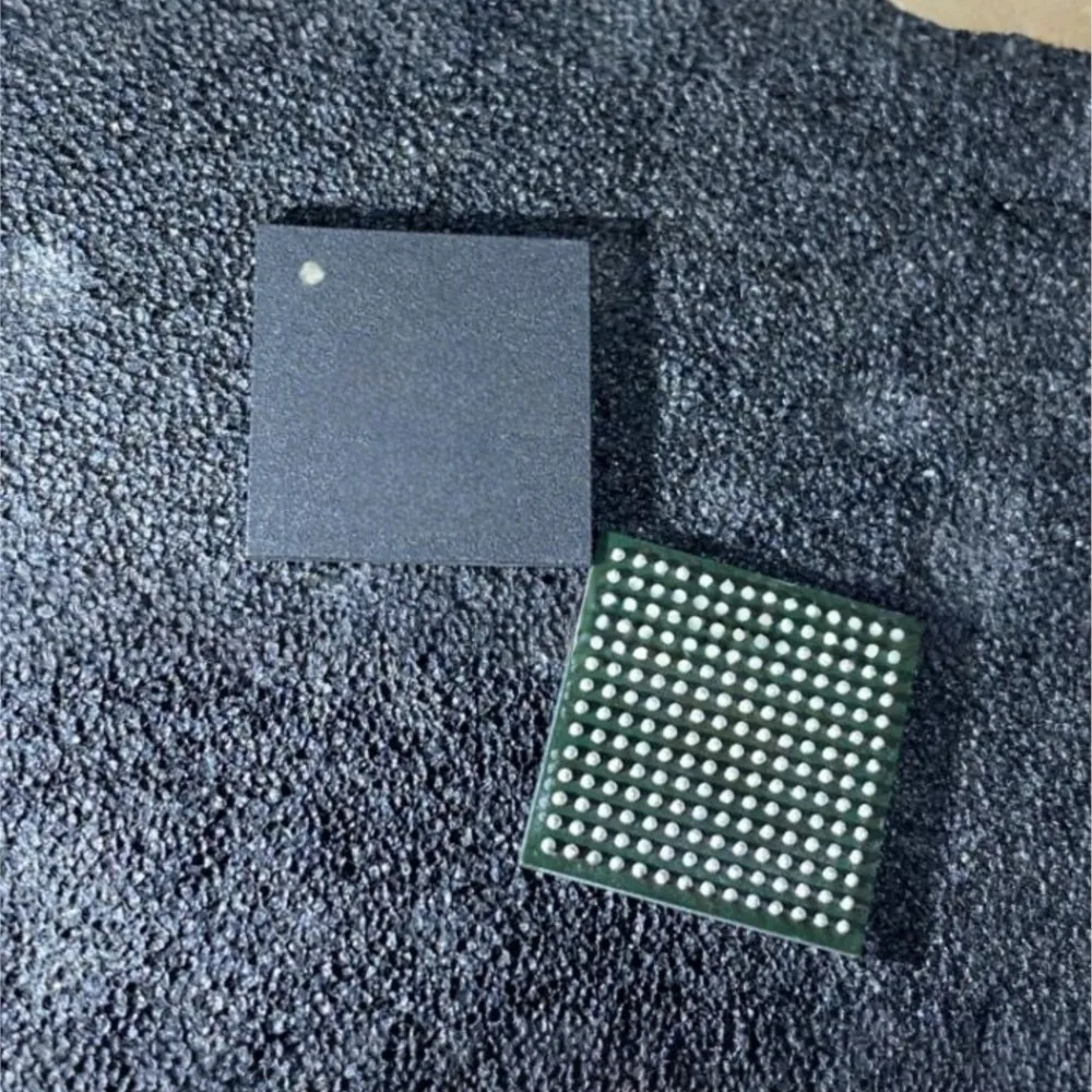 1-10PCS MCF5272VM66 MCF5272VM66K75N SP232EEP SP232 12C508A PIC12C508A-04I/P PIC12C508A-04/P L9935