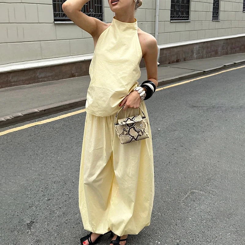 Typhaland Casual Top Bloomers Set Women's Sexy Halter-Neck Sleeveless Top Solid Loose Wide-Leg Balloon Pants Set 2026Summer New