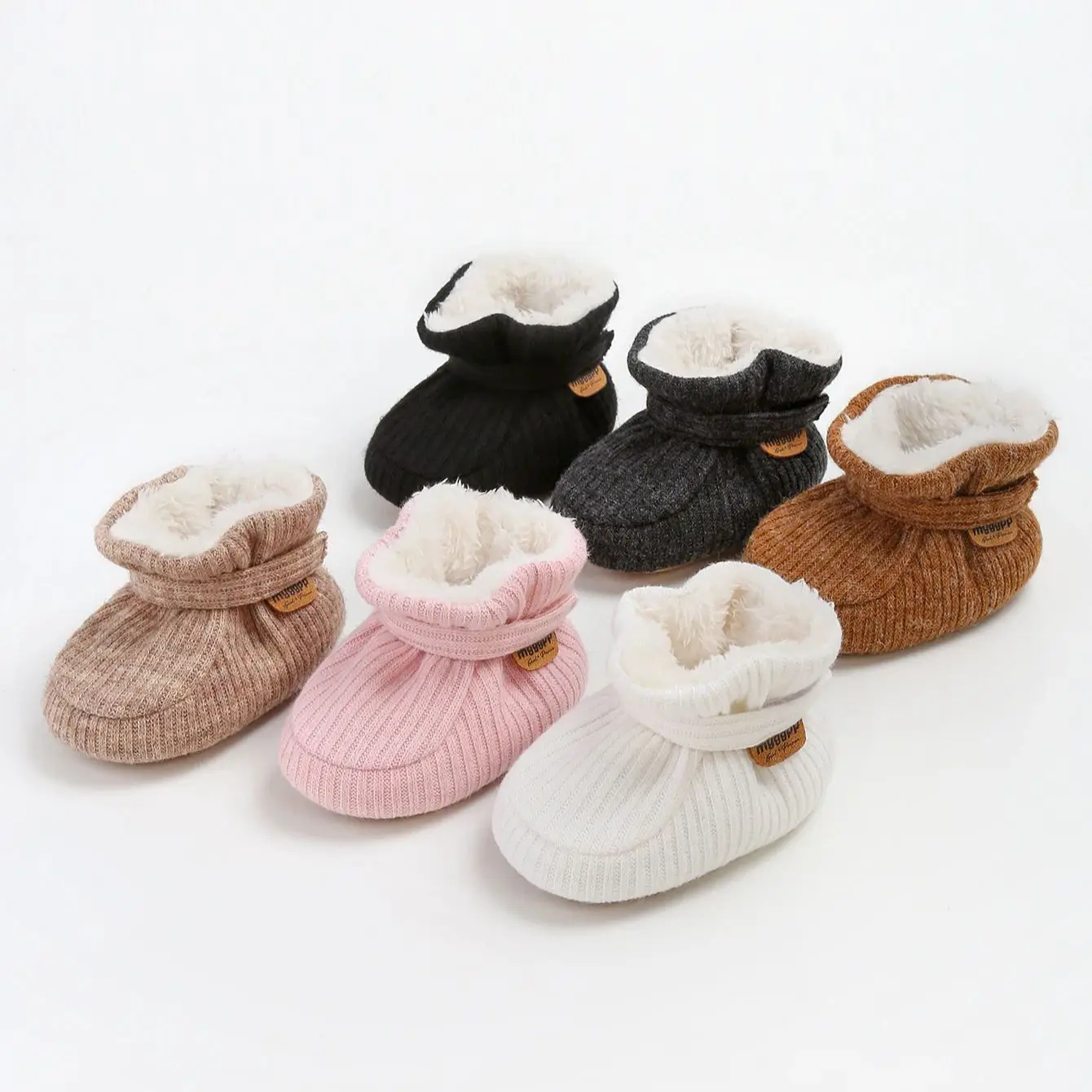 

Baby shoes newborn men's and women's shoes winter snow shoes cute anti slip soft sole warm baby walking boots 0-18 can be worn