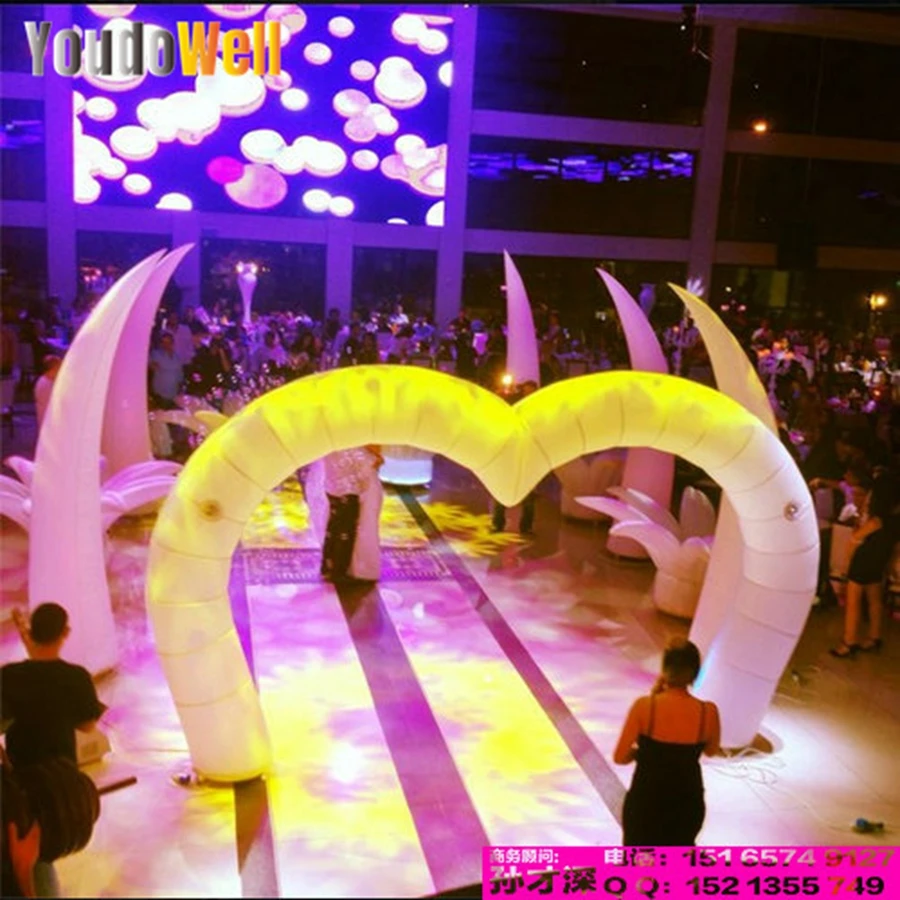 2.5m Inflatable Curved Cone High Straight Column with Color Variable LED Lights Suitable for Event Decoration