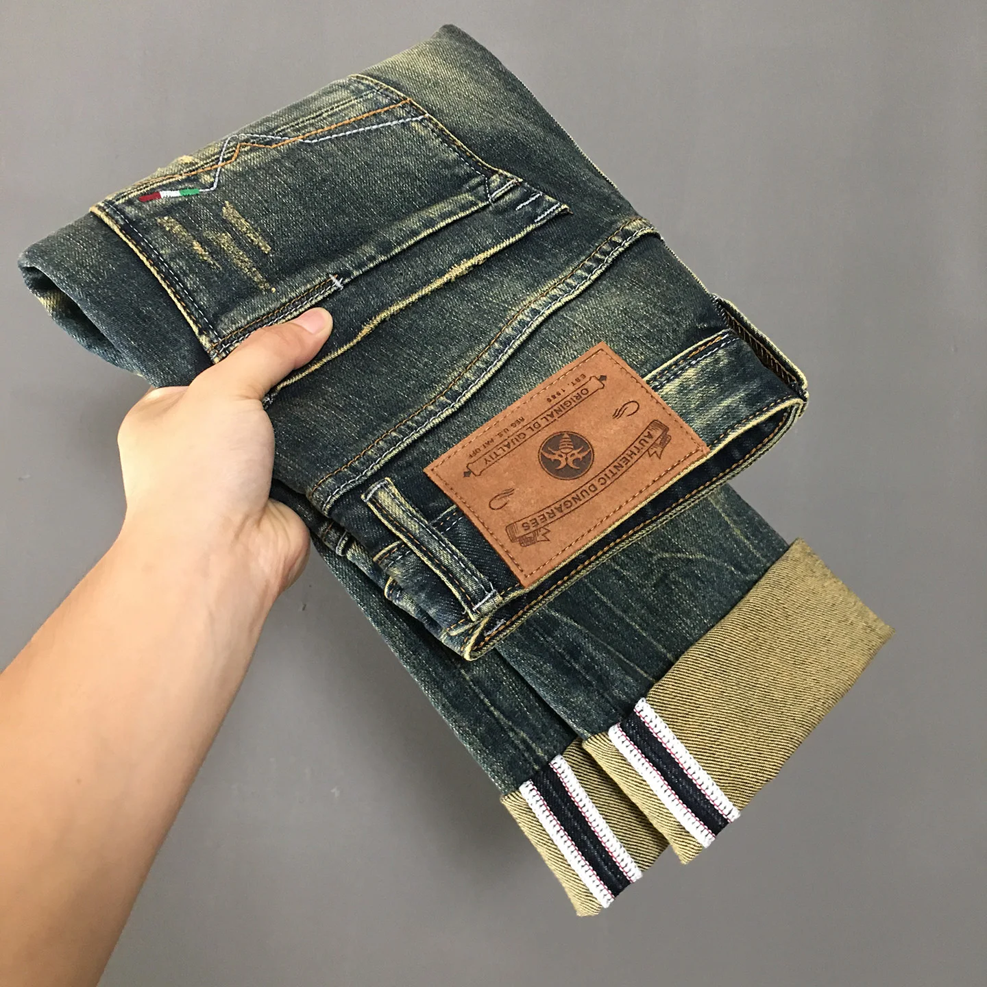 

Винтажные джинсы премиум-класса 2025 года — узкие прямые брюки с американской повседневной вышивкой, потертые эластичные джинсовые брюки высокого качества