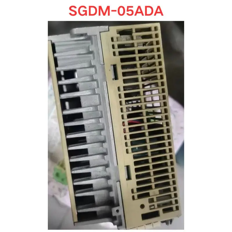 Used OEM disassembled parts SGDM-05ADA Servo driver Functional test OK