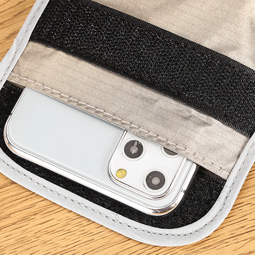 Mobile Phone RF Signal Blocker Anti-Radiation Shield Case Bag Pouch IC Magnetic Card Prevent Degaussing Anti-tracking