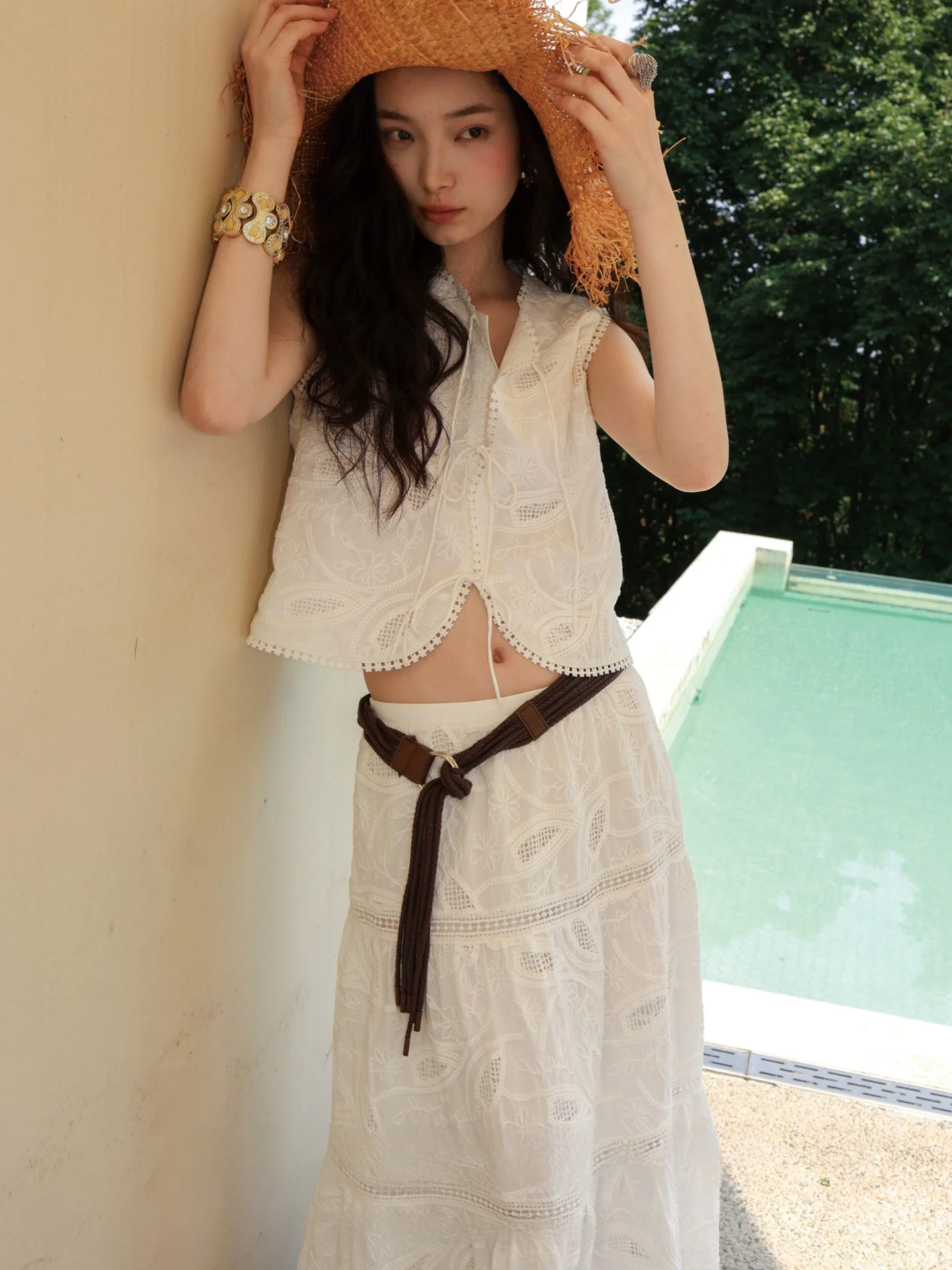 

Pure Cotton Embroidered Vest Top Heavyweight Hollow out Design Holiday n Sle Women's Jaet ort Length Belted