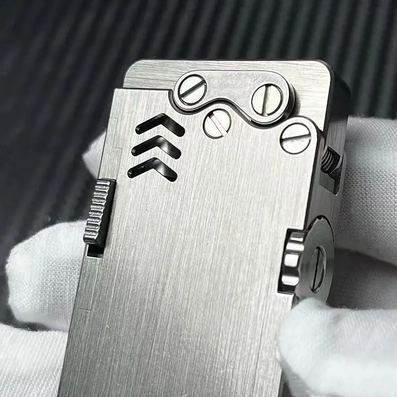 Handmade Brass Mechanical Automatic Ignition Gasoline Lighter and Titanium Alloy Material Gift Box