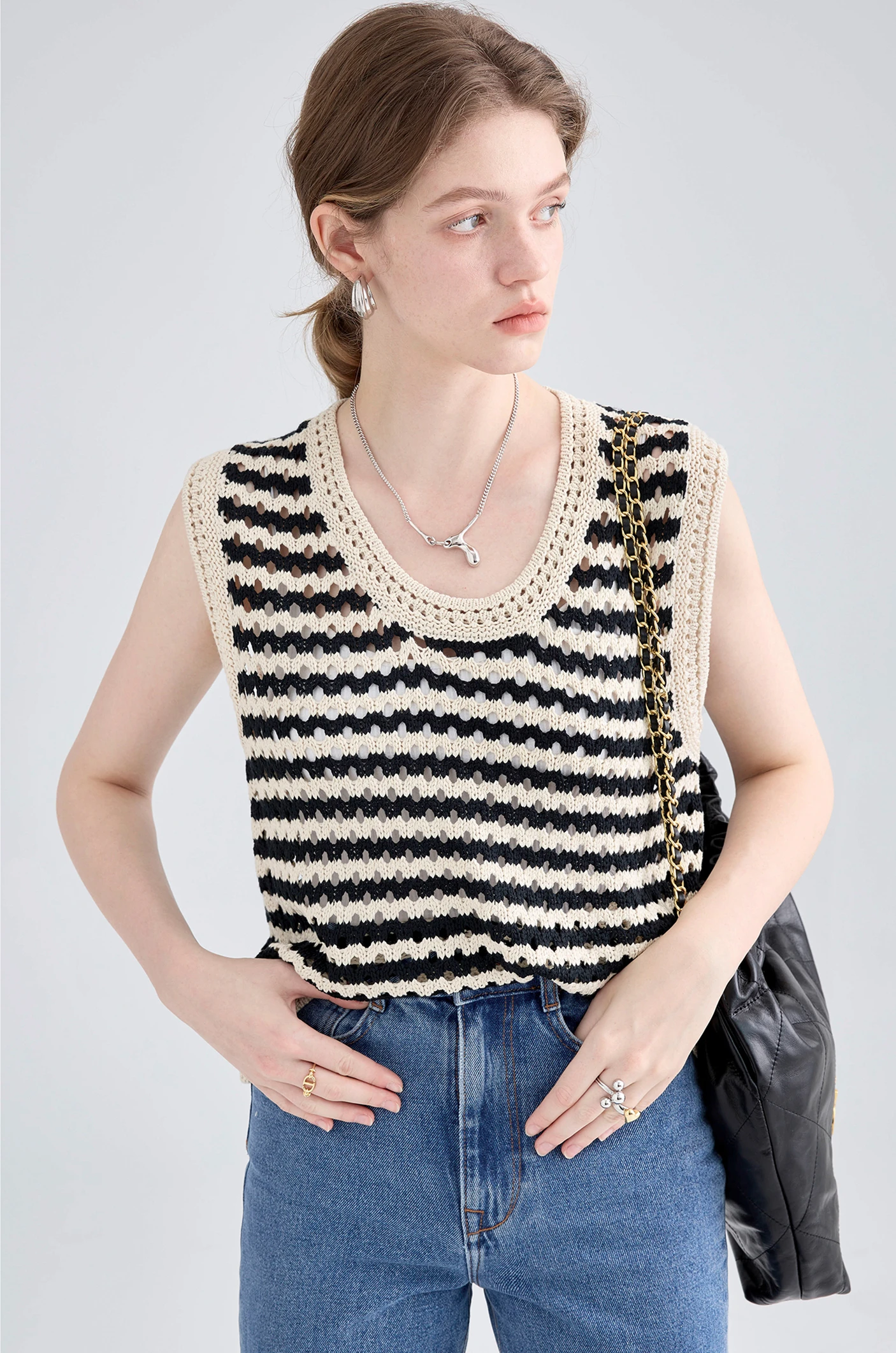 Hollow Knit Vest Women S Letter Embroidery Stripe V-neck Sweater Cotton Slim Knit Top Spring Summer Casual Luxury Brand Clothing