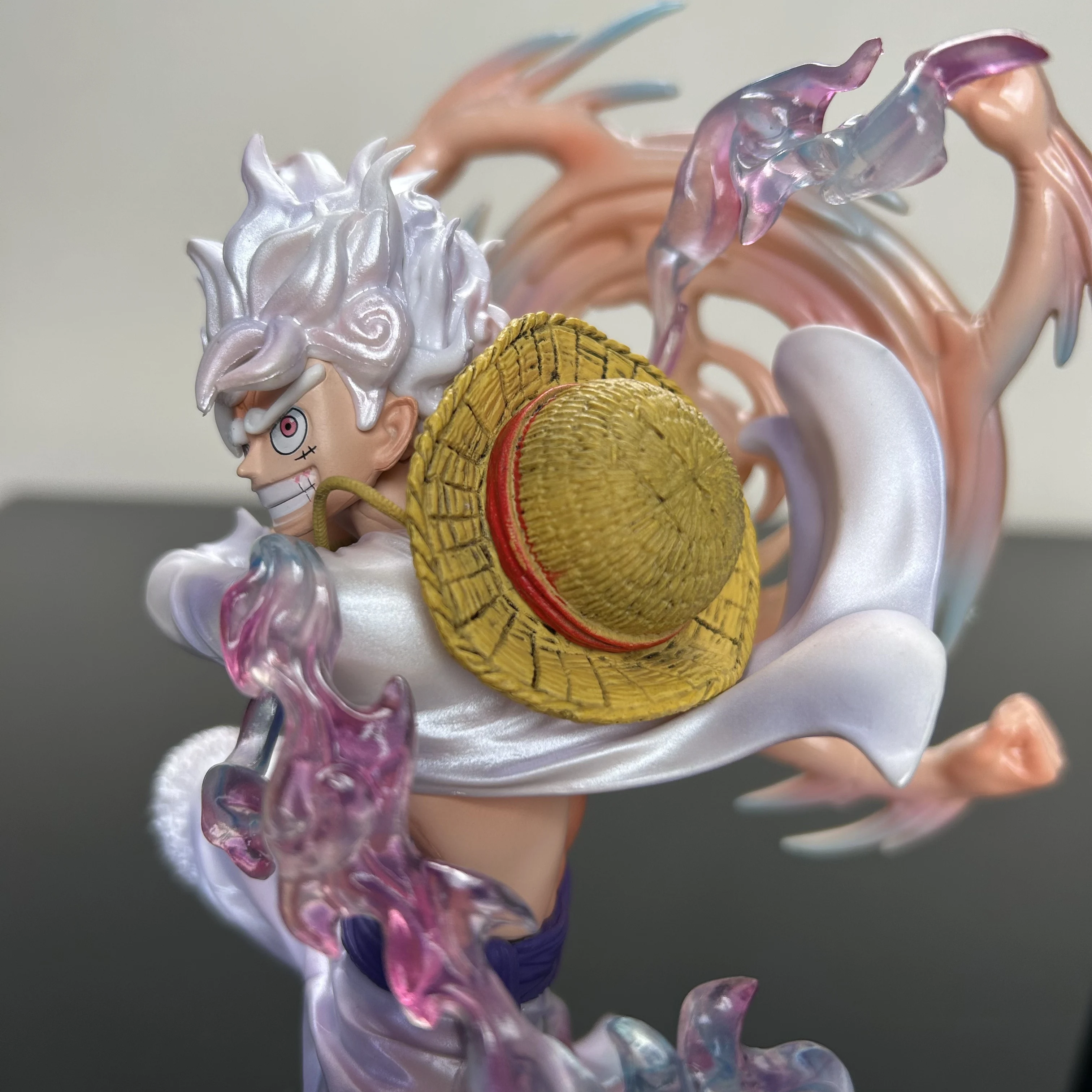 19 cm/7.48 pollici Anime One Piece Figure Nika Rufy Action Figures Rufy Braccio può ruotare Statua in PVC Collezione Modello Giocattoli per I Regali