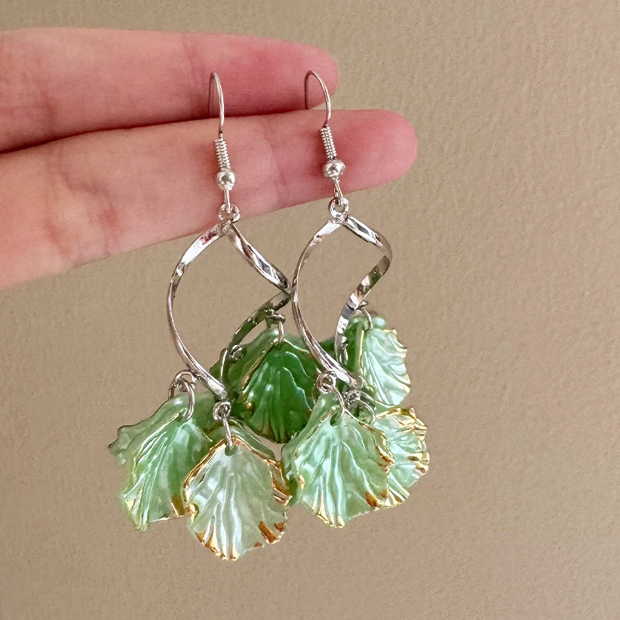 Florive Green Leaf Tassel Dangle Earrings for Women Silver Twisted Teardrop Frame Gold Trim Leaf Drop Earrings Boho Jewelry