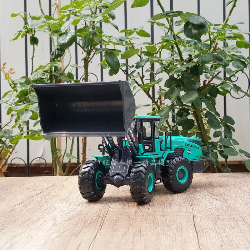 1:35 Scale Diecast Alloy SHANTUI LE70-3X Wheel Loader Toys Cars Model Classic Nostalgia Adult Gifts Souvenir Static Display