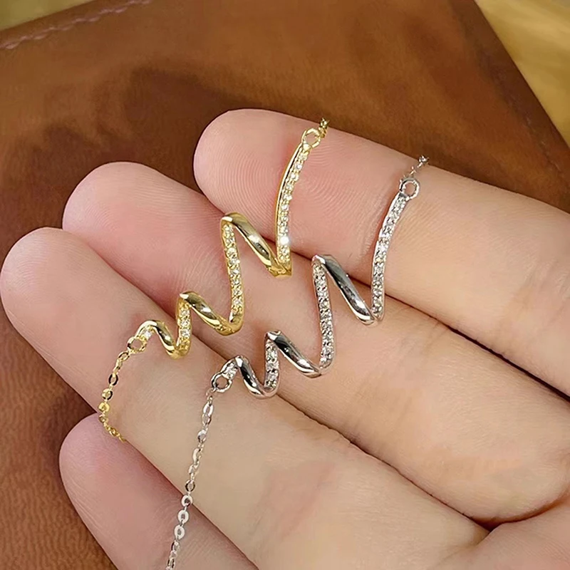 Huitan Trendy Wave Shaped Pendant Necklace Lady Engagement Accessories with Shiny Zirconia Chic Gold Color/Silver Color Jewelry