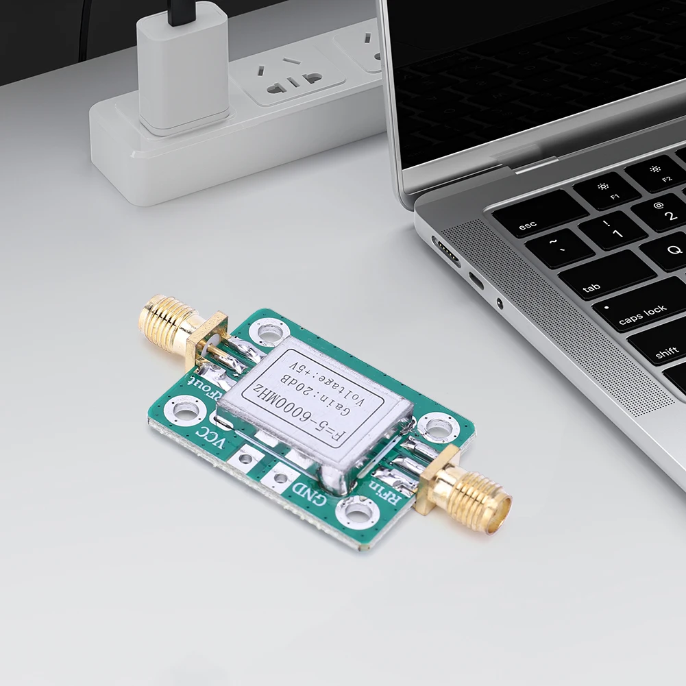 5-6000 MHz RF Versterker Module Gain 20dB Breedband RF Breedband Versterker VFH UHF SHF Versterker LNA Board met Afscherming Shell