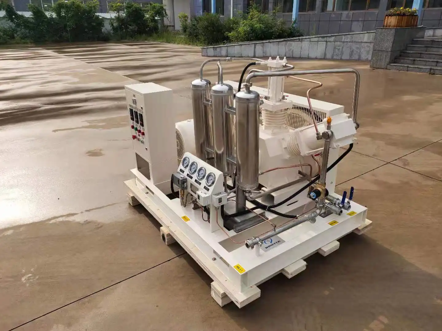 Pompa booster per ossigeno con funzionamento completamente automatico