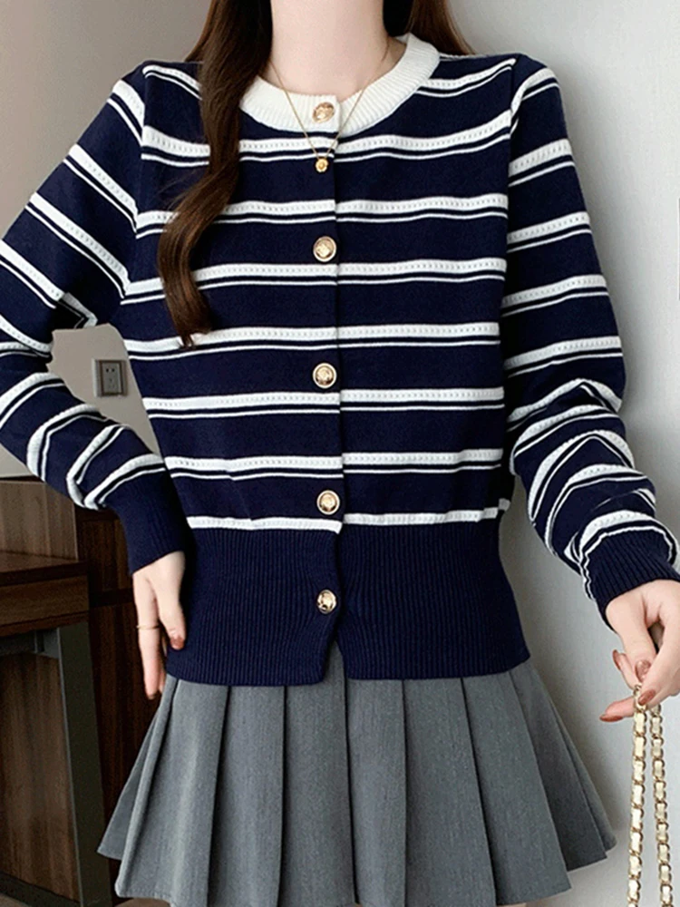 

Korean Sle Striped Knit Sweater Women's Open Cardigan Lazy Sle Color Blo Large Size Coat Metal Button Autumn Winter New...