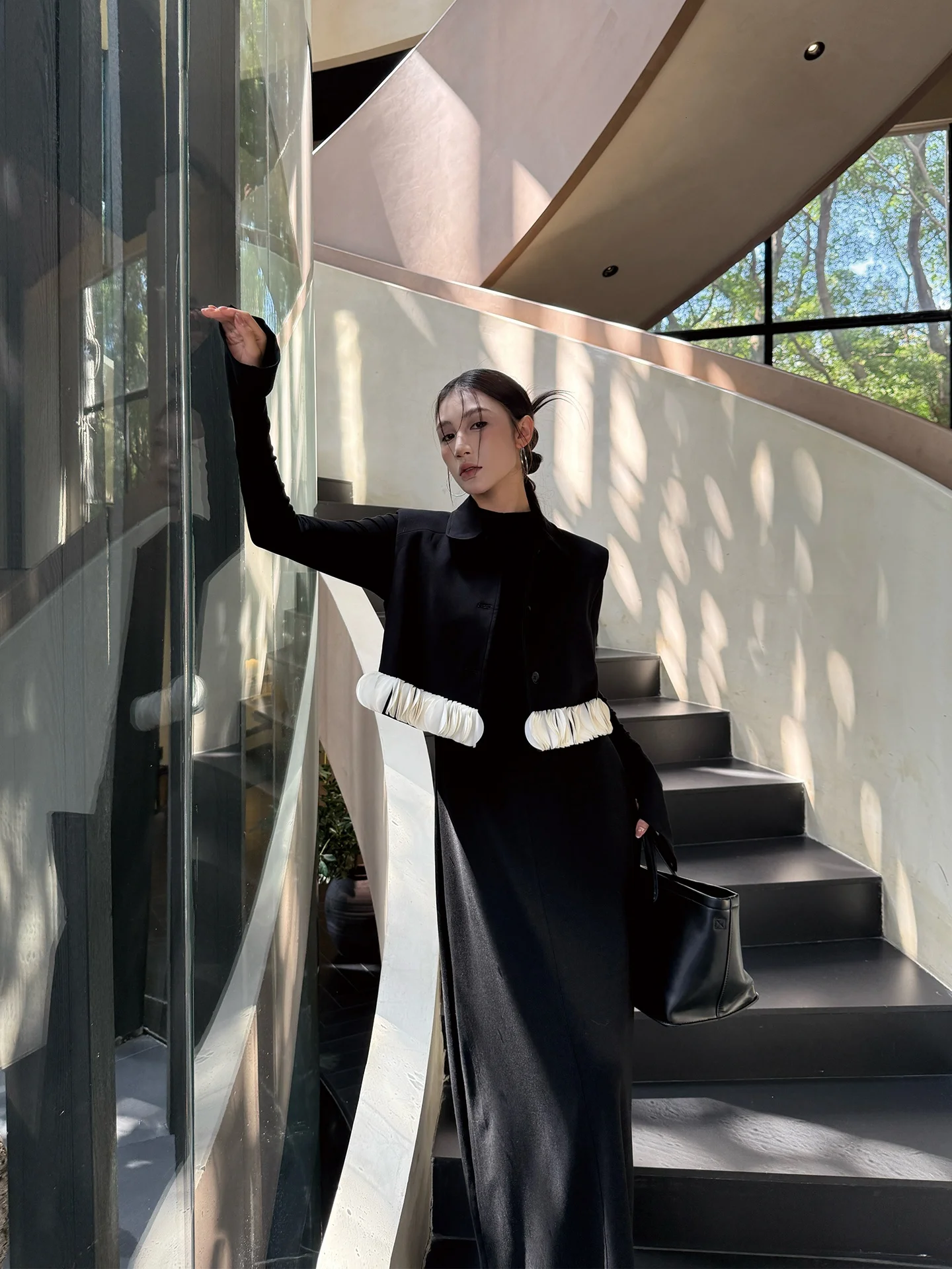 

Модный женский жилет-жакет: новинка с рваным дизайном, премиум-класс, укороченный, на одной пуговице, с воротником, из полиэстера