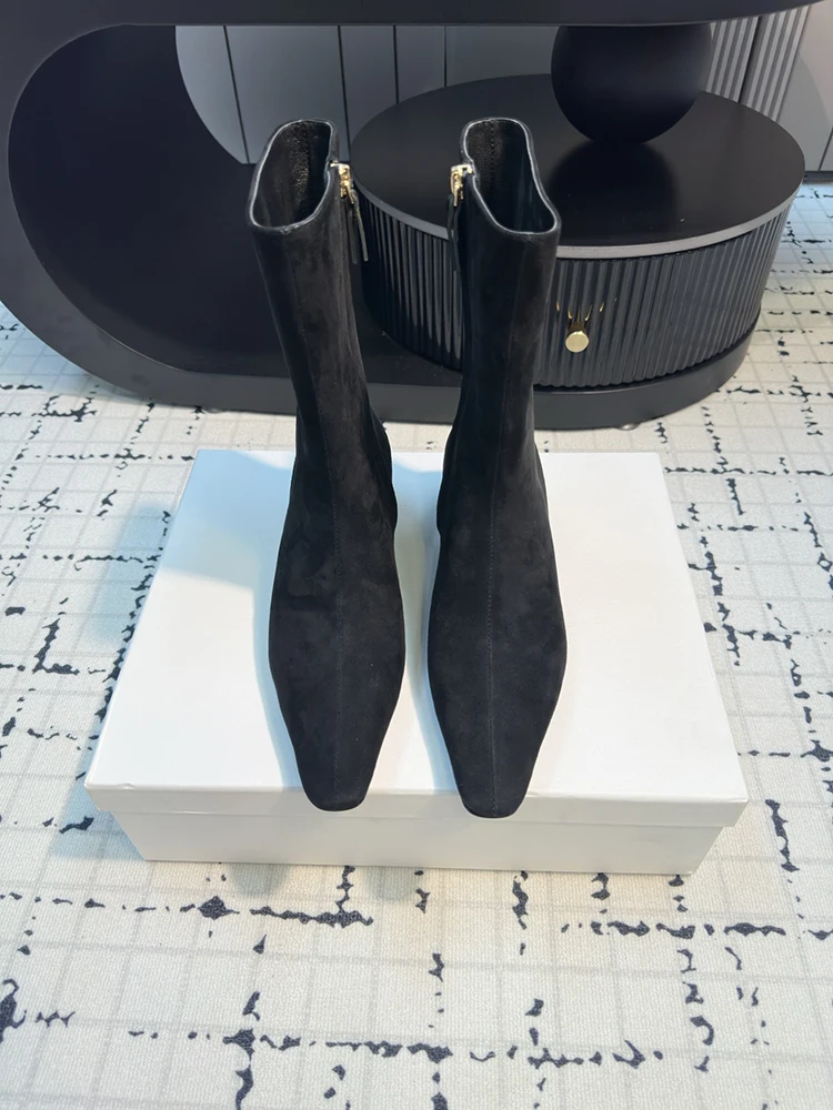 

Autumn Winter 2025 New Style Vintage Style Pointed Toe Thin Heels Design Women's Fashion Versatile Short Style Leather boots