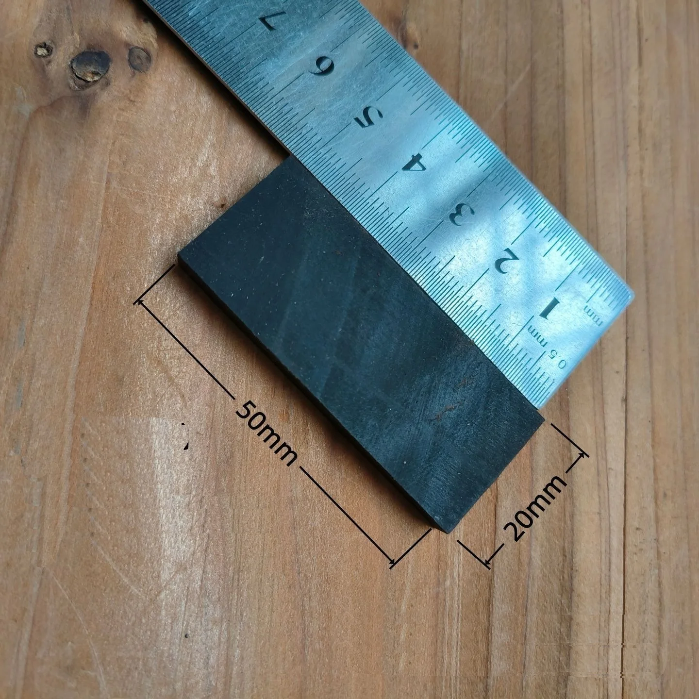 2 Stück Natürliche Schwarze Wasserbüffelhorn-Streifen als Einlage-Material für Siegelmacher, Messergriff-Verzierungen, Schnitzereien und Bastelzubehör