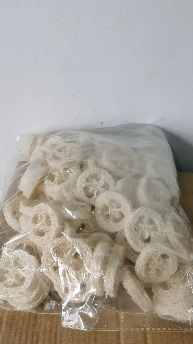 100pcs/lot 1CM  4-6CM Natural Loofah Luffa Loofa Slices,towel-gourd sponge,loofah sponge,facial soap holder