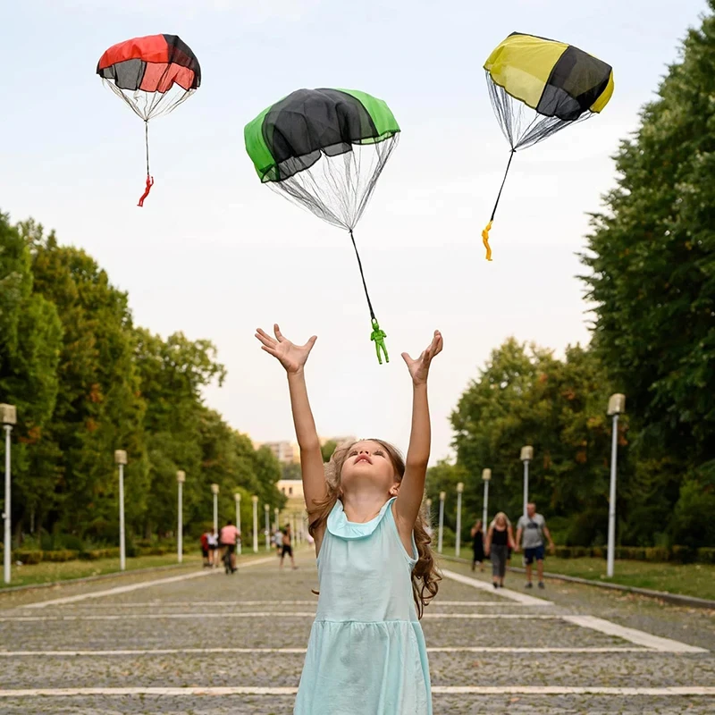 Kids Flying Parachute Toy 1/4/10 Sets - Outdoor Play Games with Mini Army Soldiers, Sports Birthday Gifts for Boys Girls