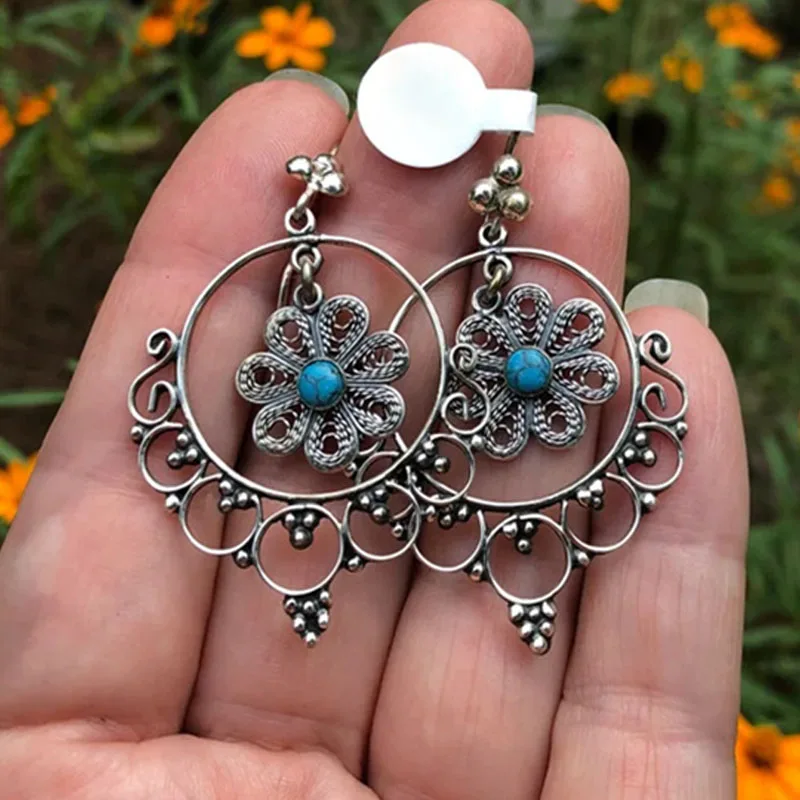 

Ethnic Silver Color Round Blue Stone Earrings Vintage Metal Carving Geometry Hollow Flower Dangle Earrings for Women Jewelry