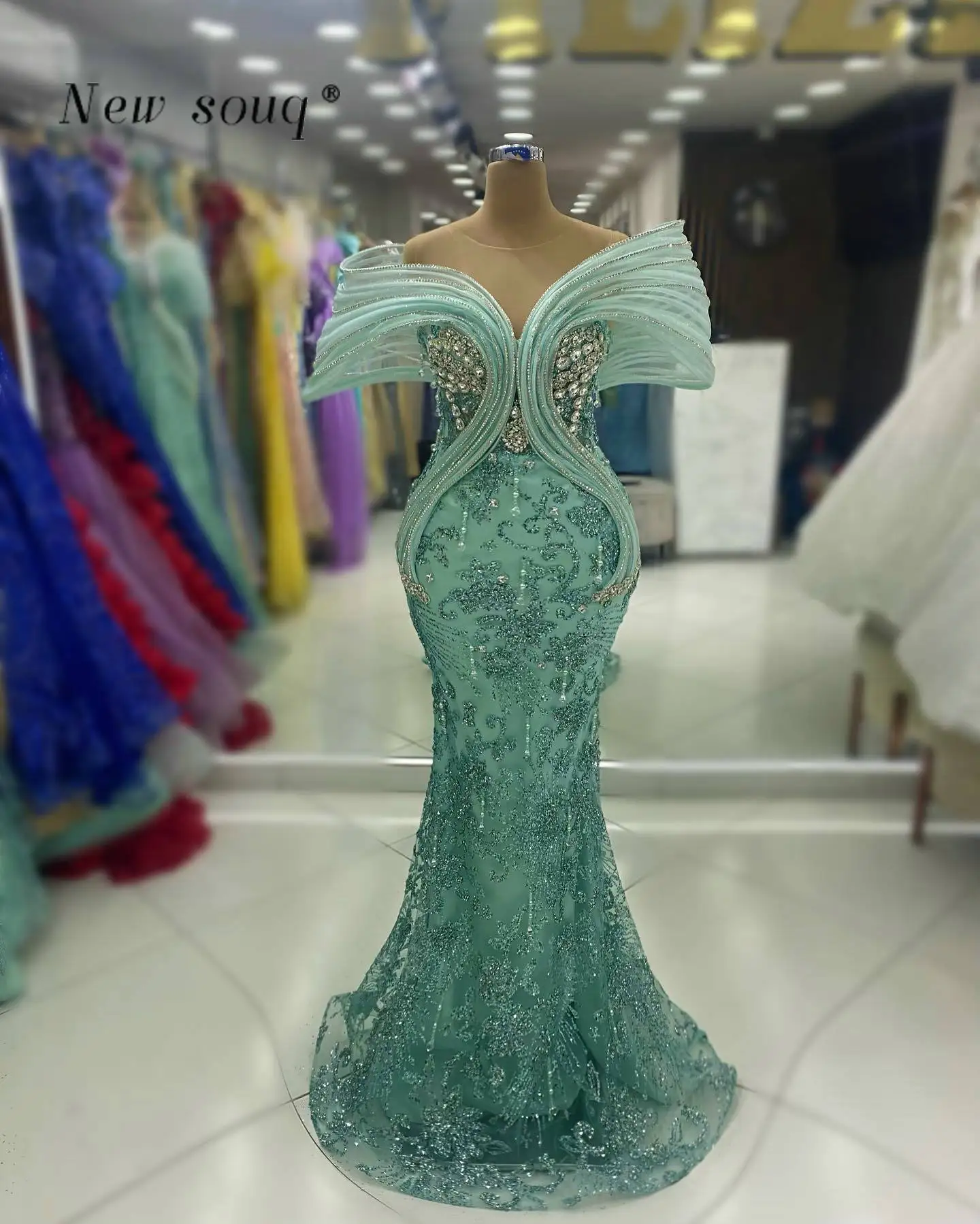 

Long Mint Green Off Shoulder Mermaid Evening Dresses Features with Crystals Couture Fashion Formal Corset Party Gowns for Ladies
