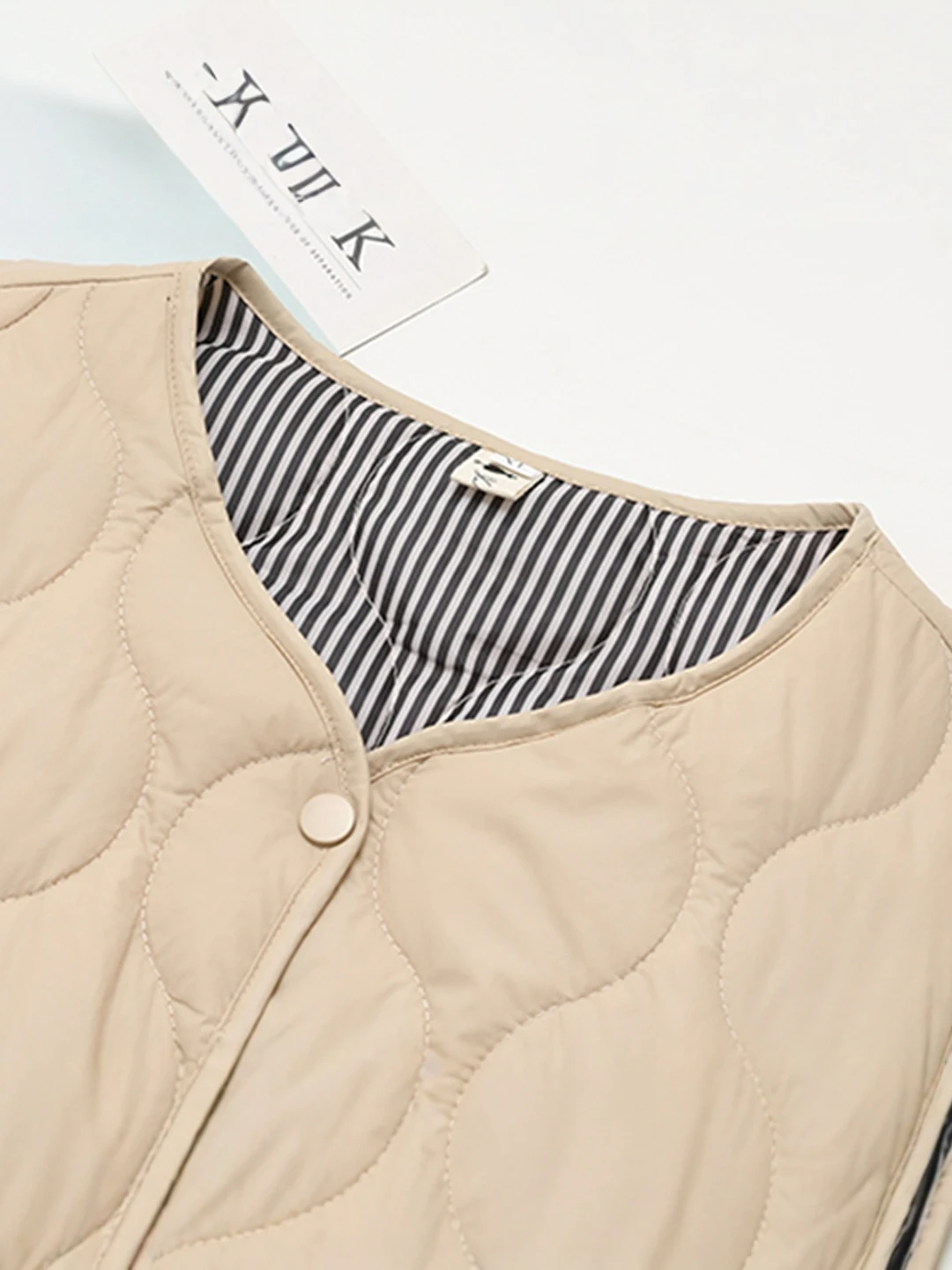 plus Size Women's Lightweight Cotton Vest Warmth Thermo Grid Pattern Pocket Design Casual Comfortable Mommy Style Outerwear view 4
