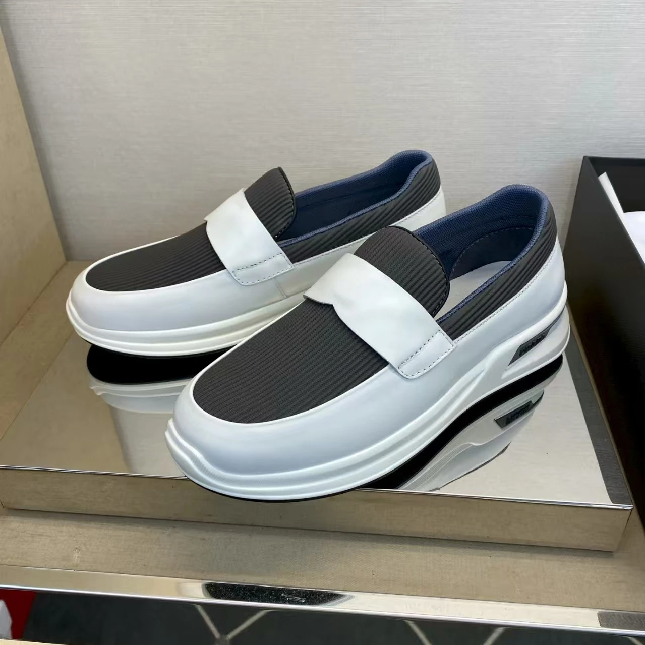 

Handmade Men's Shoes Casual Sneakers Luxury Brand Leather Sport Shoes Top Grain Cowhide Outdoor Running Shoes Holiday Gifts
