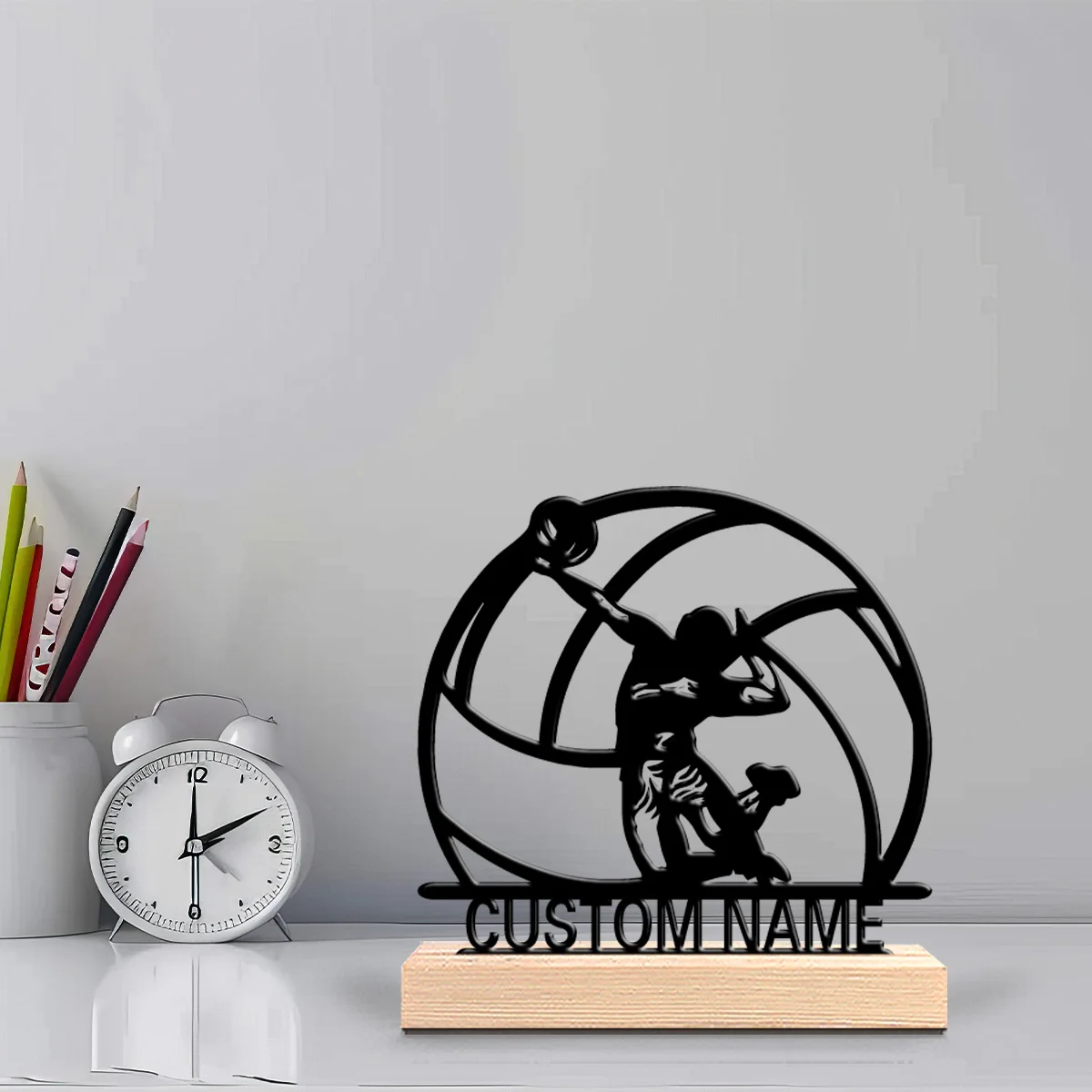 1 Stück personalisierte Volleyball-Metallstatue, Geschenk für Sportbegeisterte mit Holzsockel, perfekt für Schlafzimmer