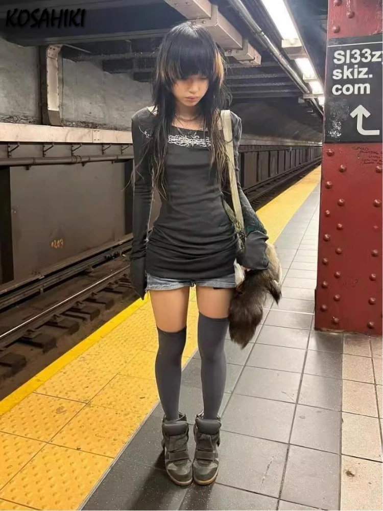 

Y2k Aesthetic Vintage Casual Tee Shirts Streetwear Dark Grey Printing Bodycon Tshirts Harajuku 2025 Autumn Women Grunge T-shirt