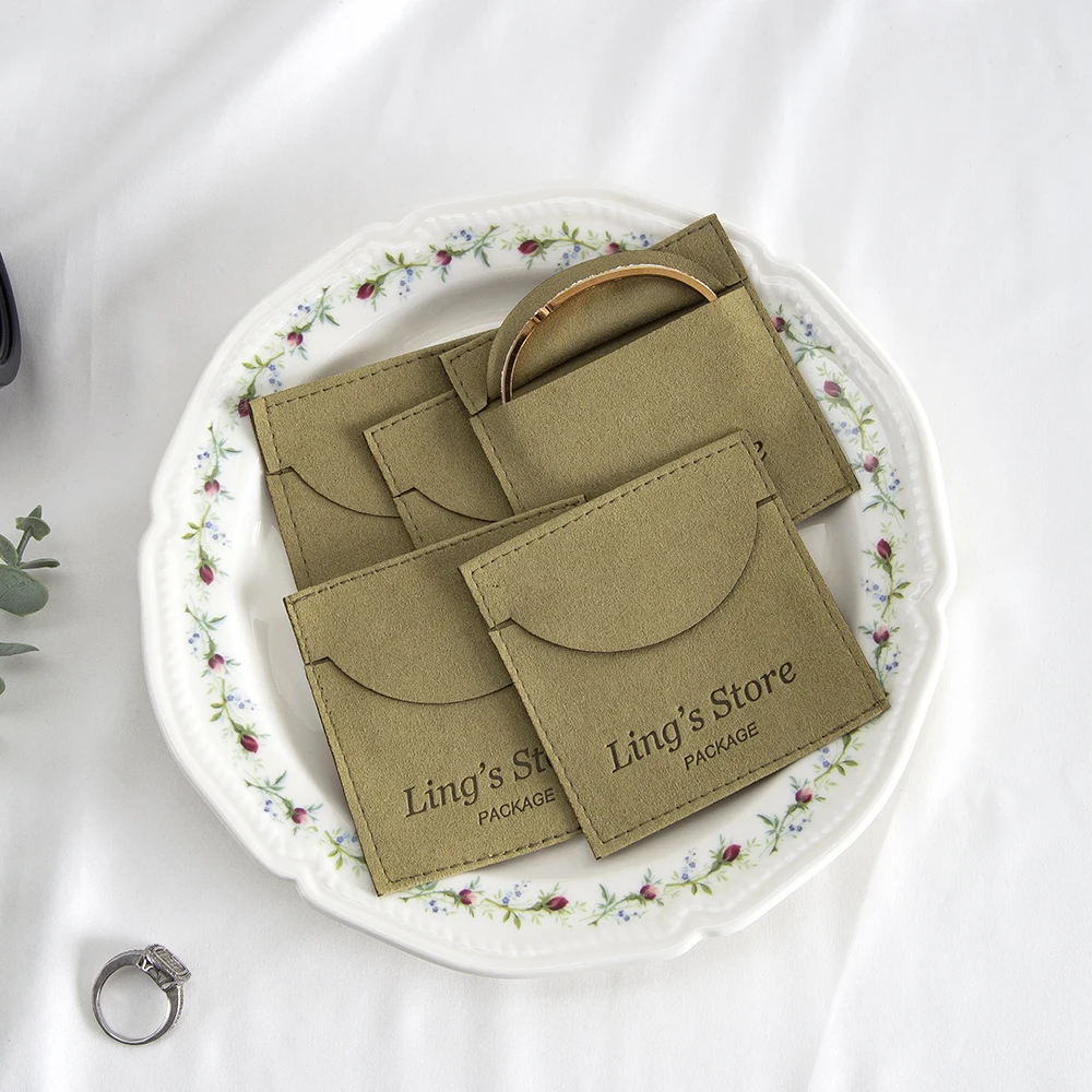 

50Pcs Custom Logo Green Small Microfiber Jewelry Bag Rings Organizer Pouches Bracelet Velvet Gift Packaging Wedding Favors Candy