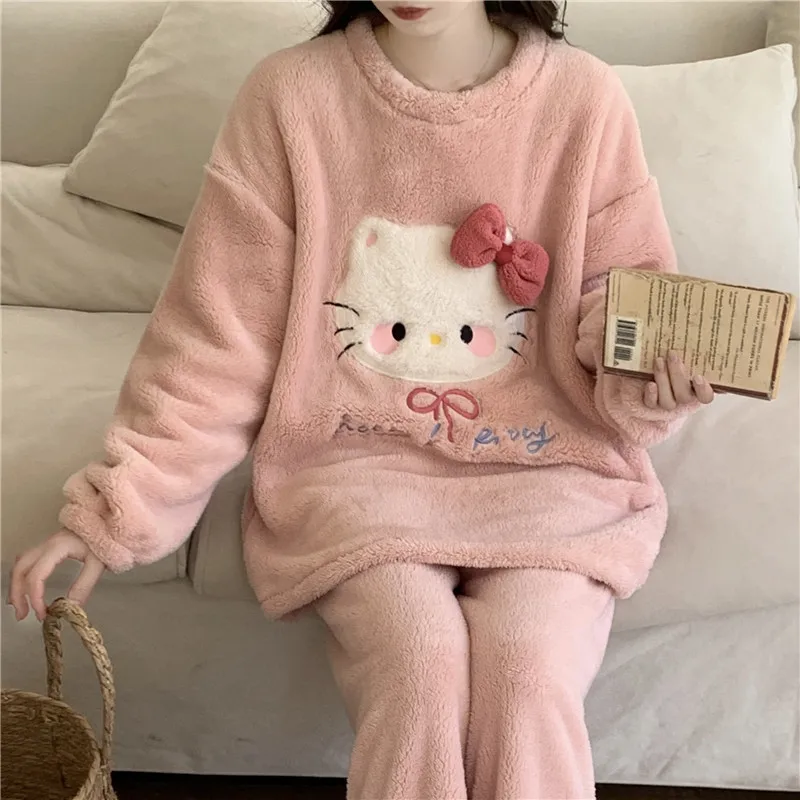 كارتون لطيف مرحبا كيتي الشتاء أفخم ثوب النوم السراويل دعوى Kawaii المرأة الدافئة سميكة منامة مجموعة الفتيات طالب Homewear