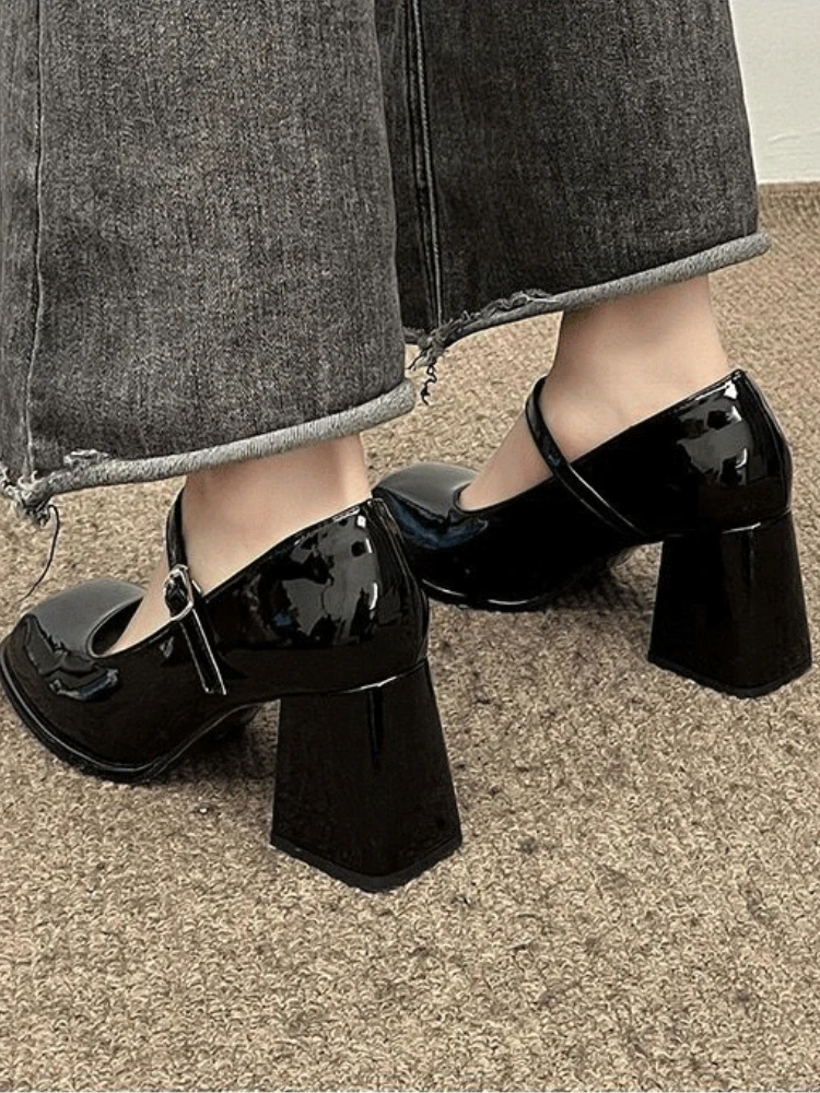 Mary Janes Vintage Black Sandals Woman Buckle Non-Slip Casual Medium Heels Office Ladies Solid Elegant Heels Korean 2023 Summer