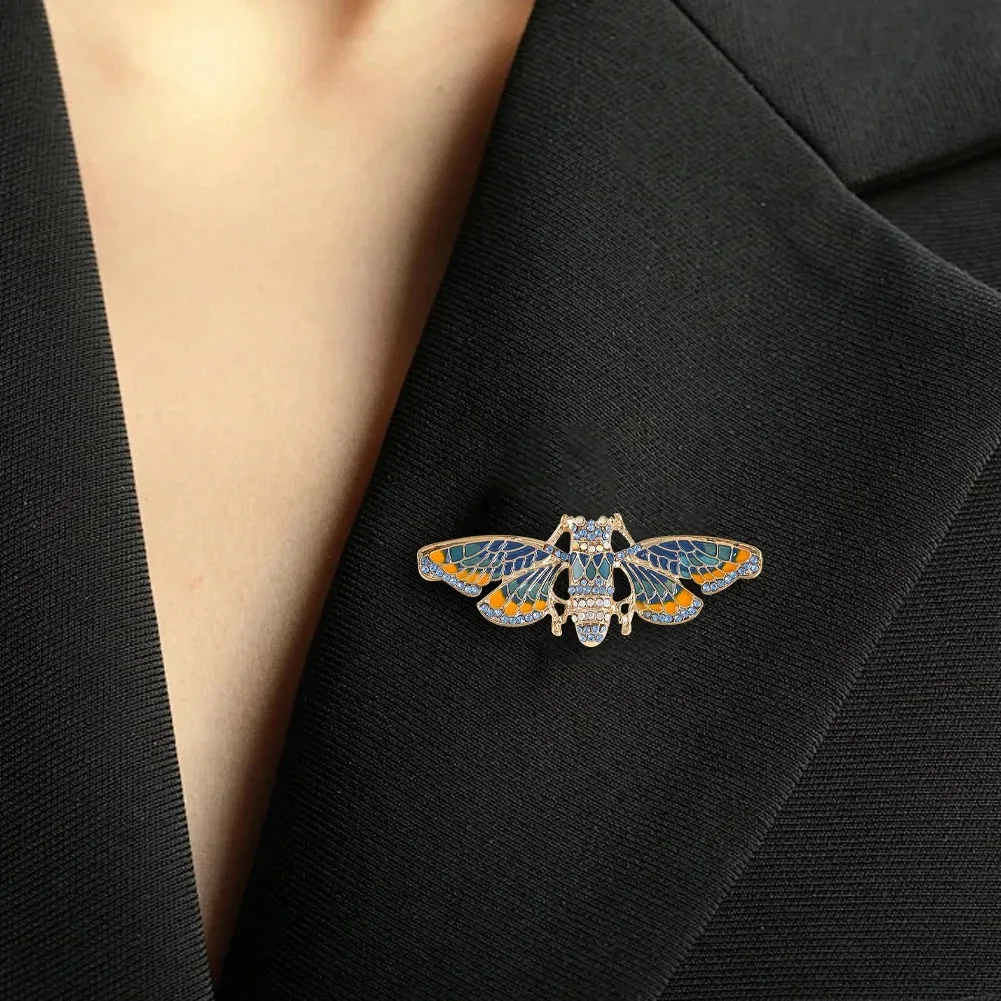 Cicada Enamel Rhinestone Brooch Insect Theme Outdoor Hunting Jacket Vest Pin Trail Gear Backpack Accent Clothing Accessory
