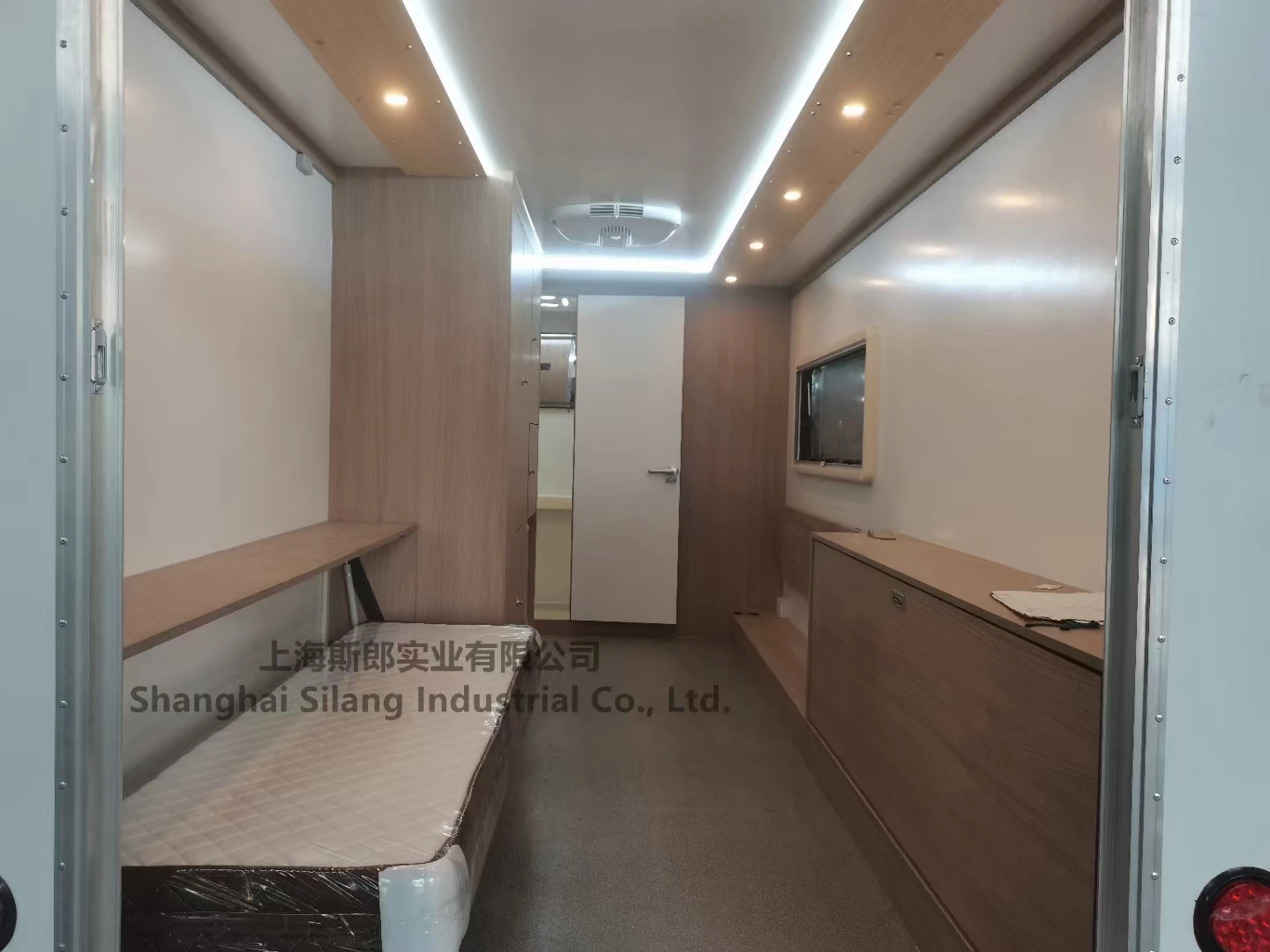 Trailer Kemping Karavan RV Motorhome Perjalanan Keluarga Terlaris