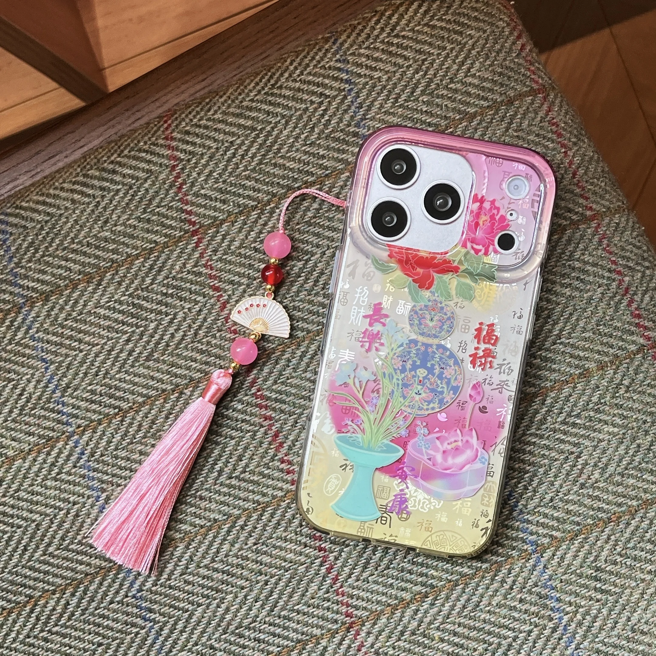 Traditionelle Chinesische Farbverlauf-Pfingstrosen-Laterne Rosa Fächer-Quasten Handyhülle für iPhone 18 17 16 15 14 11 12 13 Pro Max Plus Rückseiten-Cover – Detail 6