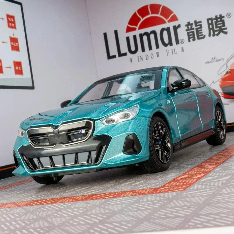 

1:24 I5 M60 Alloy Diecast Car Toys Doors Opened Sound Light Pull Back Miniature Vehices Boy's Birthday Gifts